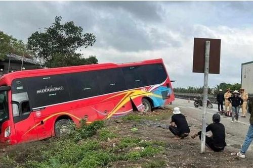Thương tâm 2 ông cháu bị xe khách đâm tử vong