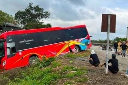Gặp tai nạn khi đi khám bệnh, hai ông cháu tử vong thương tâm