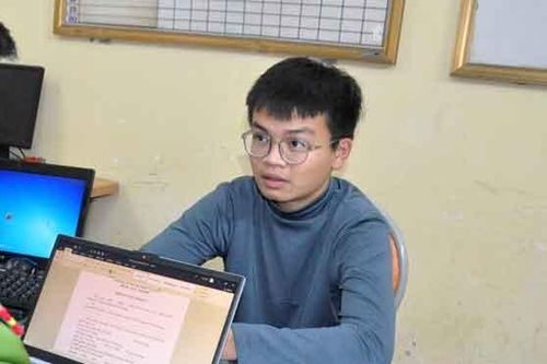 Thanh niên chở người yêu đang học lớp 10 đi cướp giật điện thoại