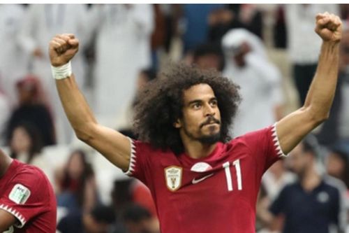 Chủ nhà Qatar thẳng tiến vào vòng trong Asian Cup