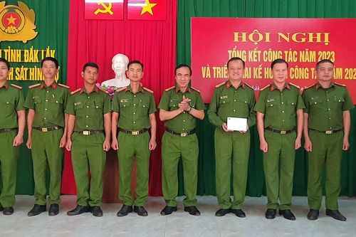 Đắk Lắk: Khen thưởng đột xuất 3 đơn vị phá nhanh chuyên án trộm vàng