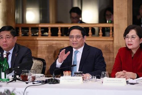 Thủ tướng dự Tọa đàm: 'Tiềm năng và cơ hội đầu tư vào thị trường tài chính Việt Nam'