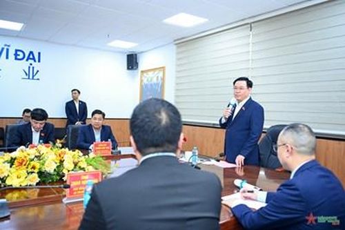 Chủ tịch Quốc hội Vương Đình Huệ: Không để người dân, doanh nghiệp gặp khó khăn mới tháo gỡ