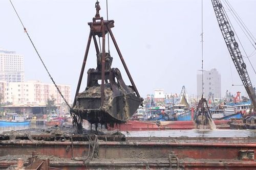 Đà Nẵng sớm lựa chọn các vị trí đổ chất nạo vét trên bờ và nhận chìm ở biển