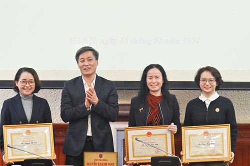 Chú trọng xây dựng đội ngũ chuyên gia về pháp luật quốc tế