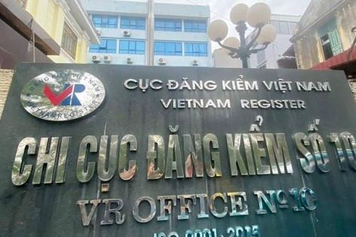 Khởi tố 3 kiểm định viên Chi cục Đăng kiểm số 10 về tội 'Nhận hối lộ'