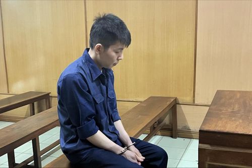 Đâm chết hàng xóm chỉ vì thù vặt
