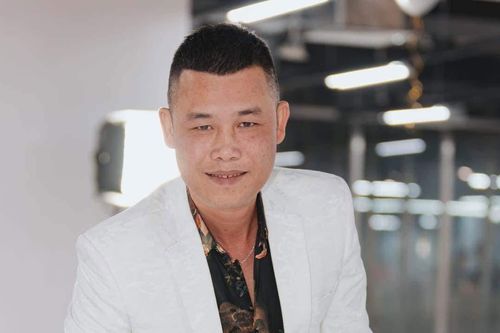 Hiệp Gà tuổi 46: Không mặn mà yêu đương, vợ cũ mời tân gia nhà mới vẫn đến
