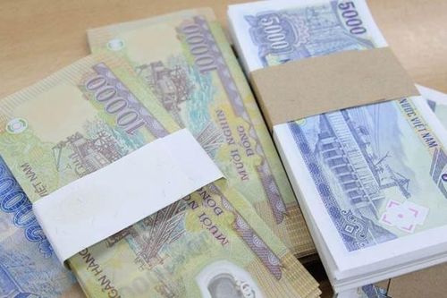 Bản tin kinh tế 18/1: Đổi tiền lẻ ăn chênh bị xử lý; quyết liệt thu hồi nợ xấu