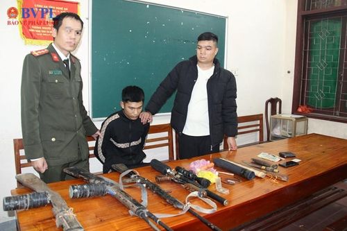 Bắt 2 đối tượng buôn ma túy với nhiều 'hàng nóng'