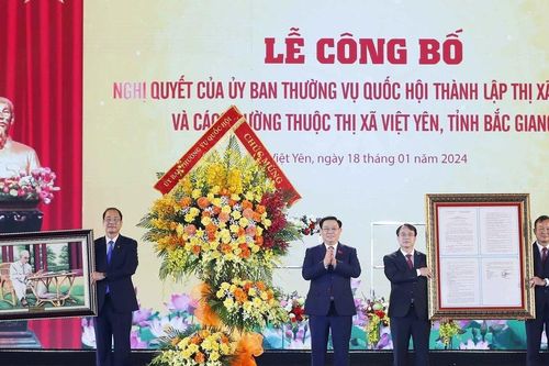 Chủ tịch Quốc hội dự Lễ thành lập thị xã Việt Yên của tỉnh Bắc Giang