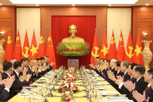 Điện mừng 74 năm Ngày thiết lập quan hệ ngoại giao giữa Việt Nam và Trung Quốc