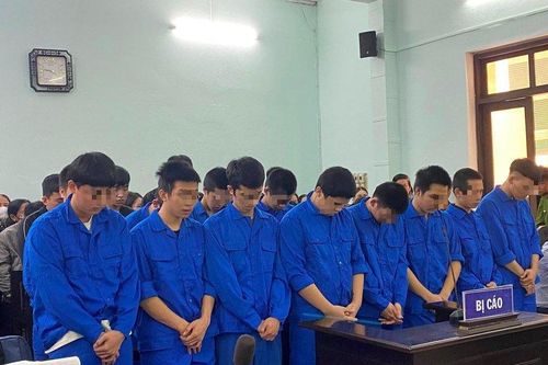 Hỗn chiến trước siêu thị, nhóm thanh thiếu niên nhận cái kết
