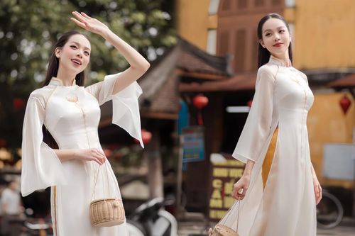 Thanh Thủy gây thương nhớ với khoảnh khắc diện áo dài giữa lòng phố cổ