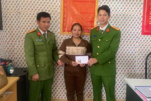Tài khoản nhận được số tiền lớn, thanh niên nhất quyết không trả lại vì... quá cảnh giác