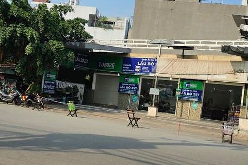TPHCM: Hỗn chiến tại quán lẩu, 2 người bị chém thương vong