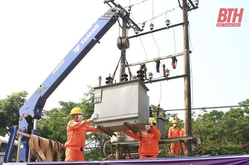 Sẵn sàng các phương án bảo đảm cung ứng điện dịp Tết Nguyên đán Giáp Thìn 2024