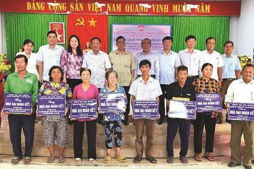 An Giang phát triển kinh tế - xã hội vùng đồng bào dân tộc