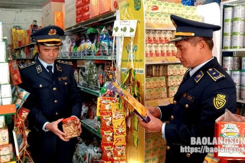 Kiểm soát chặt thực phẩm lưu thông trên thị trường