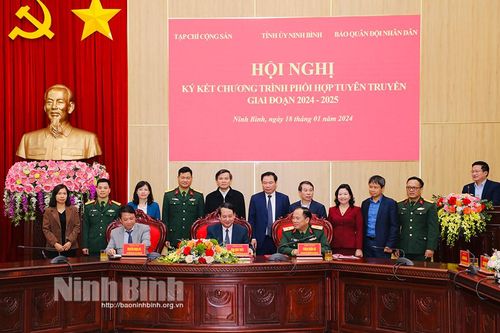 Ký kết Chương trình phối hợp tuyên truyền giữa tỉnh Ninh Bình và Tạp chí Cộng sản, Báo Quân đội Nhân dân giai đoạn 2024-2025