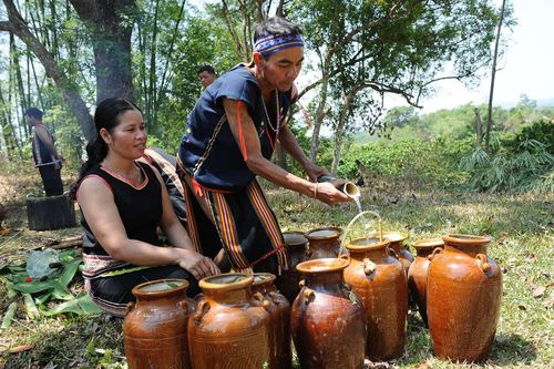Lễ mừng nước giọt của dân tộc Ba Na