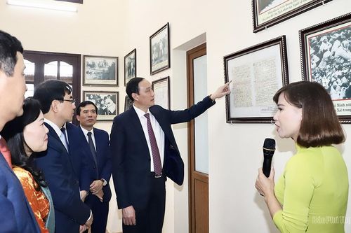 Kỷ niệm 60 năm ngày Bác Hồ về thăm Đào Xá