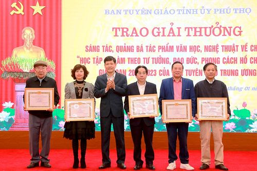 Tổng kết và trao giải thưởng văn học nghệ thuật năm 2023