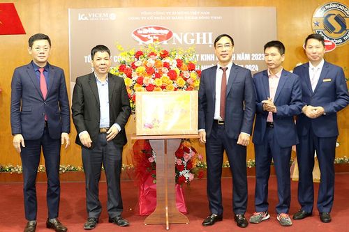 Công ty CP Xi măng VICEM Sông Thao nộp ngân sách trên 42 tỉ đồng