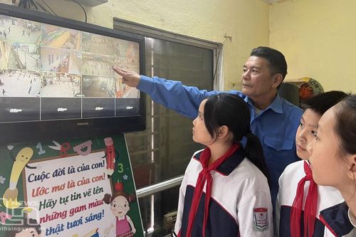Lợi ích 'kép' từ camera quan sát tại trường học