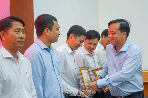 Đạt, vượt nhiều chỉ tiêu cải cách hành chính, chuyển đổi số và Đề án 06