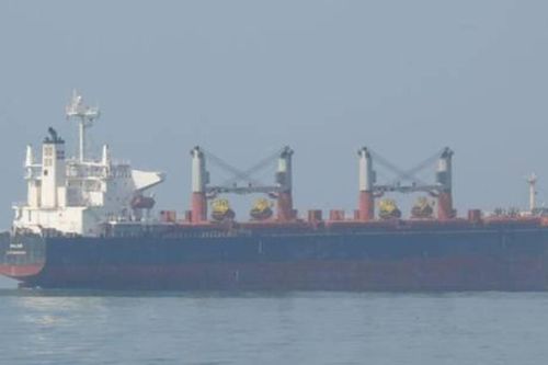 Houthi tiếp tục tấn công tàu Mỹ