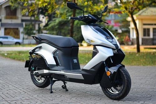 Xe ga về Việt Nam có gì đặc biệt mà được đánh giá xịn hơn cả Honda SH 350i, sẵn sàng 'đánh bại vua tay ga'?