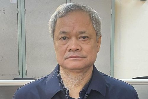 Bắt tạm giam cựu Chủ tịch tỉnh Bắc Ninh Nguyễn Tử Quỳnh