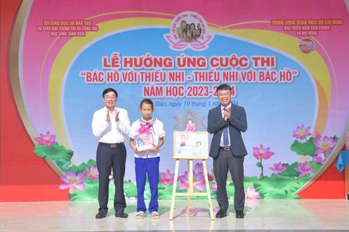 Hưởng ứng Cuộc thi 'Bác Hồ với thiếu nhi - Thiếu nhi với Bác Hồ' lần thứ 4