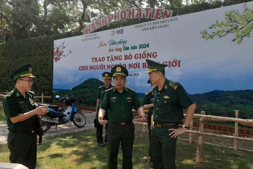 Kiểm tra lần cuối công tác chuẩn bị tổ chức Chương trình 'Xuân Biên phòng ấm lòng dân bản' năm 2024