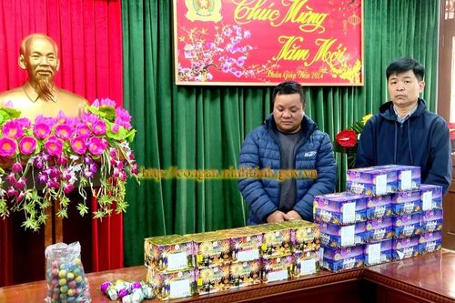 Ninh Bình: Bắt giữ đối tượng buôn bán trái phép gần 40kg pháo nổ