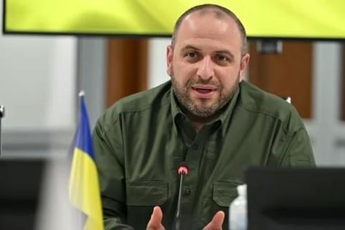 Bộ trưởng Quốc phòng Ukraine bất ngờ hủy chuyến thăm Pháp