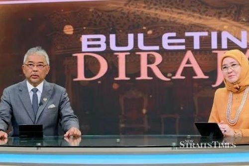 Vua và Hoàng hậu Malaysia cùng dẫn bản tin đặc biệt, người dân khen ngợi hết lời