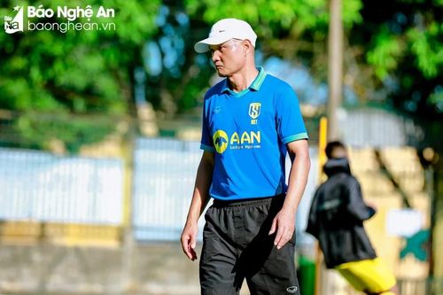 Cựu huấn luyện viên trưởng Sông Lam Nghệ An dẫn dắt câu lạc bộ Bắc Ninh
