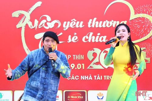 A Páo hát tại Trung tâm Điều dưỡng người có công Hà Tĩnh