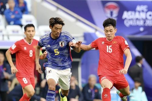 Thầy Troussier 'soạn' nhiều kịch bản khi Việt Nam đối diện thử thách Indonesia