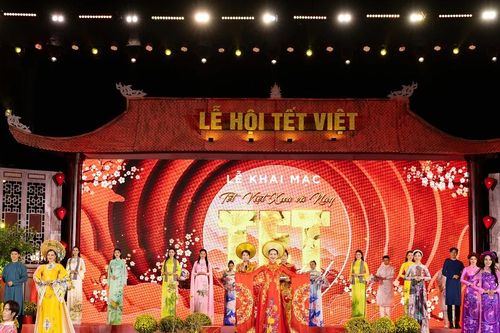 Dàn Hoa hậu quảng bá văn hóa, ẩm thực, du lịch Việt đến với bạn bè quốc tế