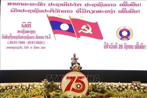 Lãnh đạo Lào đánh giá cao sự hỗ trợ quý giá của Việt Nam nhân kỷ niệm 75 năm Ngày thành lập Quân đội Nhân dân