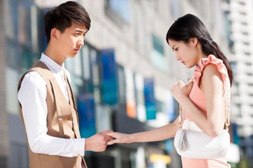Gặp lại nhau sau 12 năm chia xa, em và người yêu cũ bỗng nhận ra cảm xúc dành cho nhau không hề thay đổi!