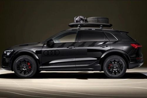 Cận cảnh Audi Q8 e-tron phiên bản địa hình, giới hạn 1.000 chiếc, giá từ 131.500 USD
