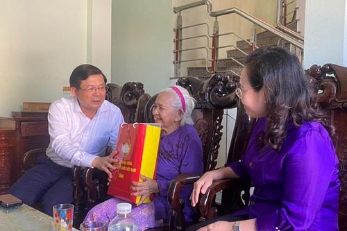 Quảng Bình dành hơn 37 tỷ đồng chăm lo Tết cho các gia đình chính sách và hộ nghèo