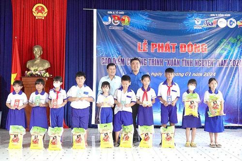 Lễ phát động cao điểm Chương trình Xuân tình nguyện năm 2024 huyện Chợ Mới