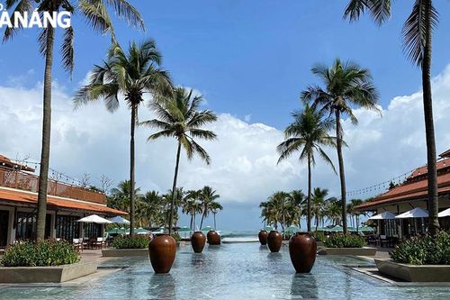 Furama resort Đà Nẵng lọt top 5 khách sạn, resort uy tín Việt Nam năm 2023