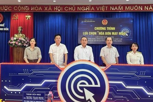 Cục Thuế tỉnh Khánh Hòa quay thưởng Chương trình 'Hóa đơn may mắn' quý IV/2023