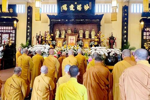 Tưởng niệm 24 năm ngày Hòa thượng Thích Minh Thành viên tịch, tại tổ đình Ấn Quang và Minh Đạo